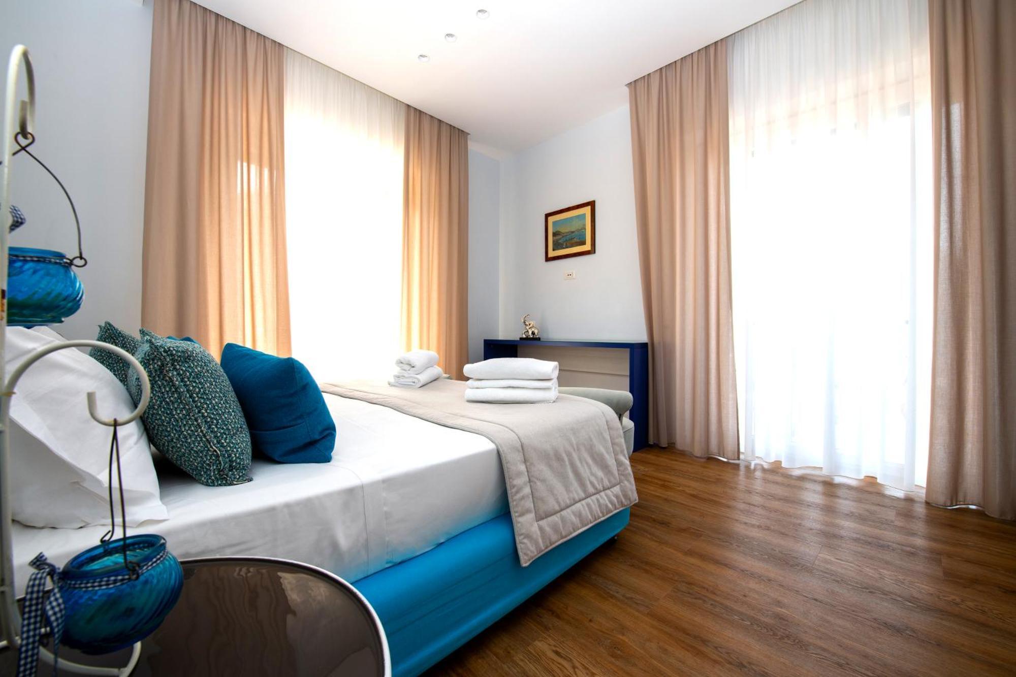 Shabby Chic Seaview Apartments Castellammare di Stabia Bagian luar foto